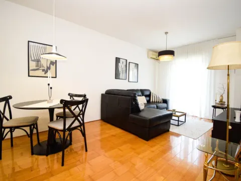 Rent, one bedroom apartment, 49m², Vezirov Most, Podgorica - image 2