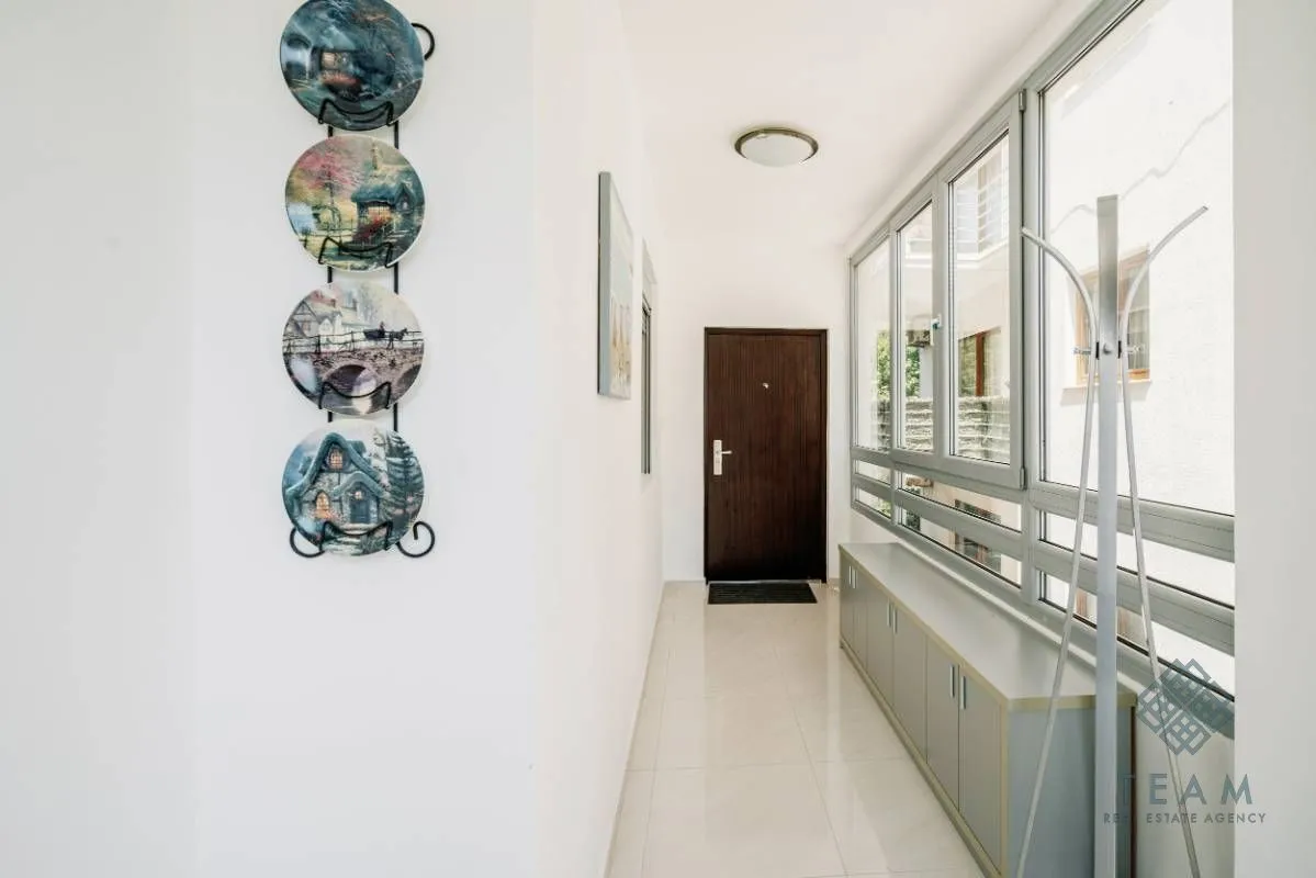 Sale, two bedroom apartment, 76m², Lazi, Budva
