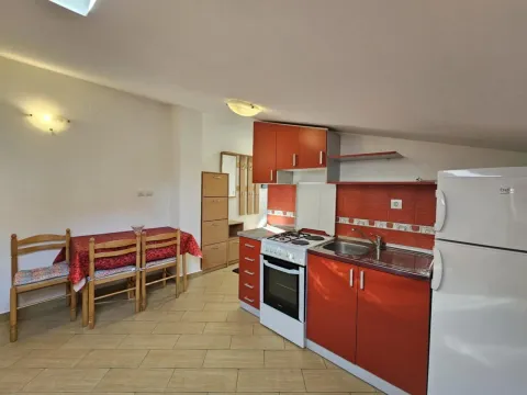 Izdavanje, jednosoban stan, 45m², Seljanovo, Tivat - image 2