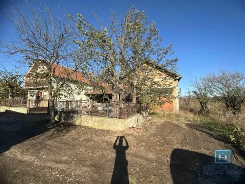 Prodaja, kuća, 490m², Ćuprija, Srbija - image 17