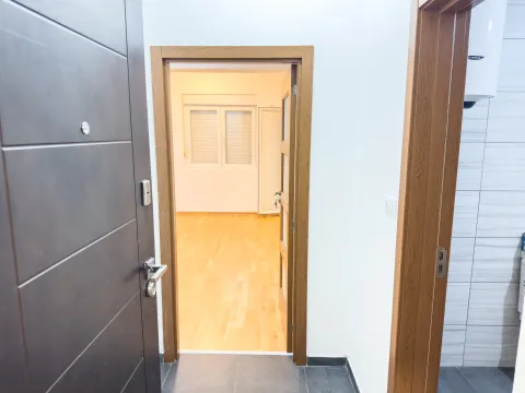 Rent, two bedroom apartment, 58m², Ljubović, Podgorica - image 7