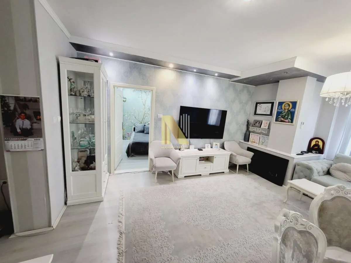 Prodaja, trosoban stan, 70m², Socijalno, Novi Sad Sve Podlokacije