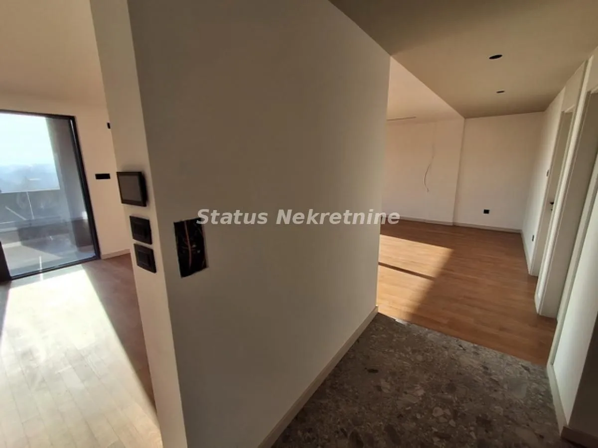 Prodaja, stan, 210m², Telep, Novi Sad Sve Podlokacije