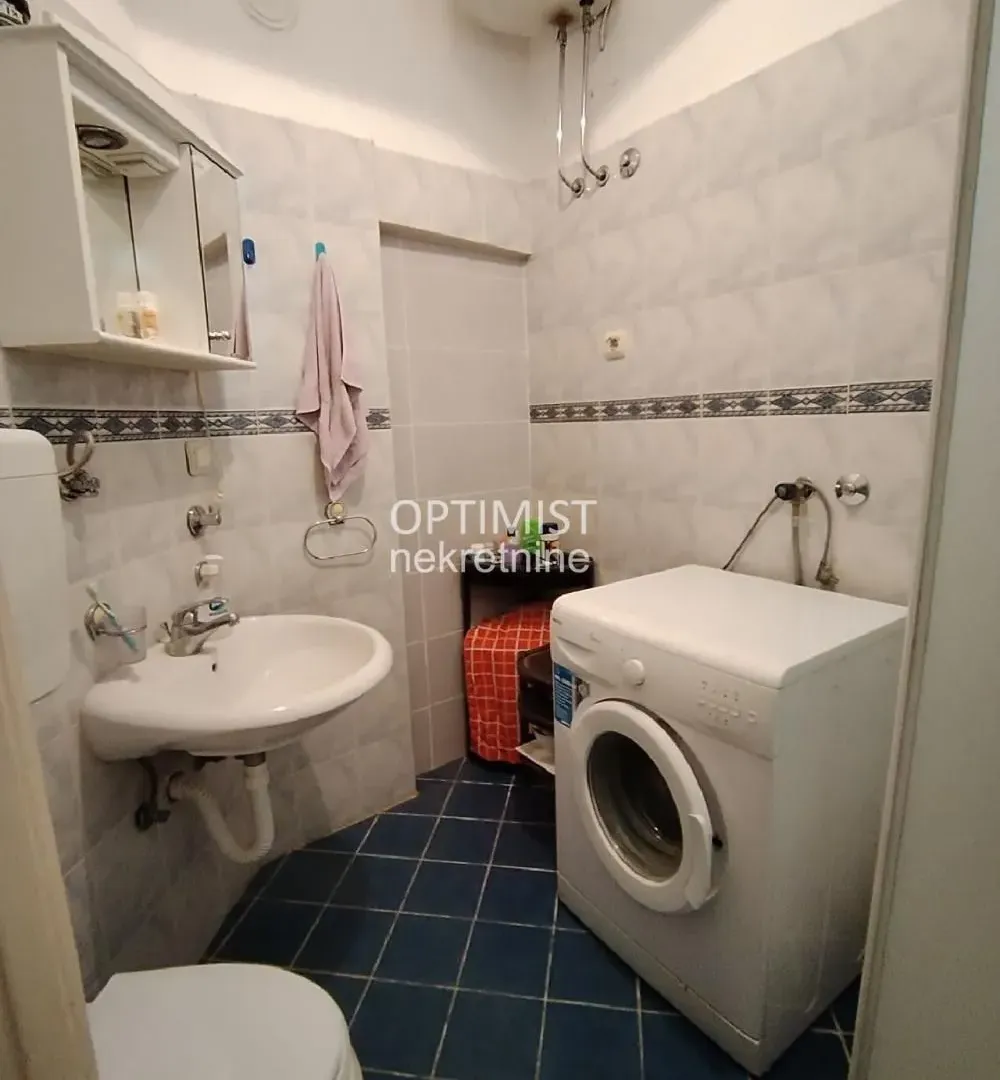 Sale, three bedroom apartment, 61m², Stari Grad, Beograd
