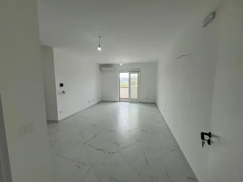 Prodaja, stan, 110m², Bar, Crna Gora - image 2