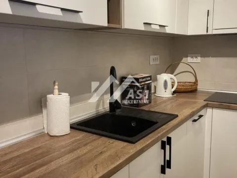 Izdavanje, trosoban stan, 100m², Centar, Novi Sad - image 4