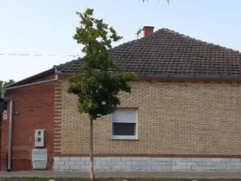 Prodaja, kuća, 92m², Bečej, Novi Sad