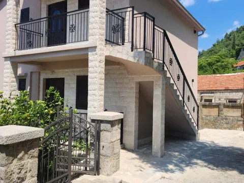 Rent, two bedroom apartment, 70m², Dub, Kotor - image 7