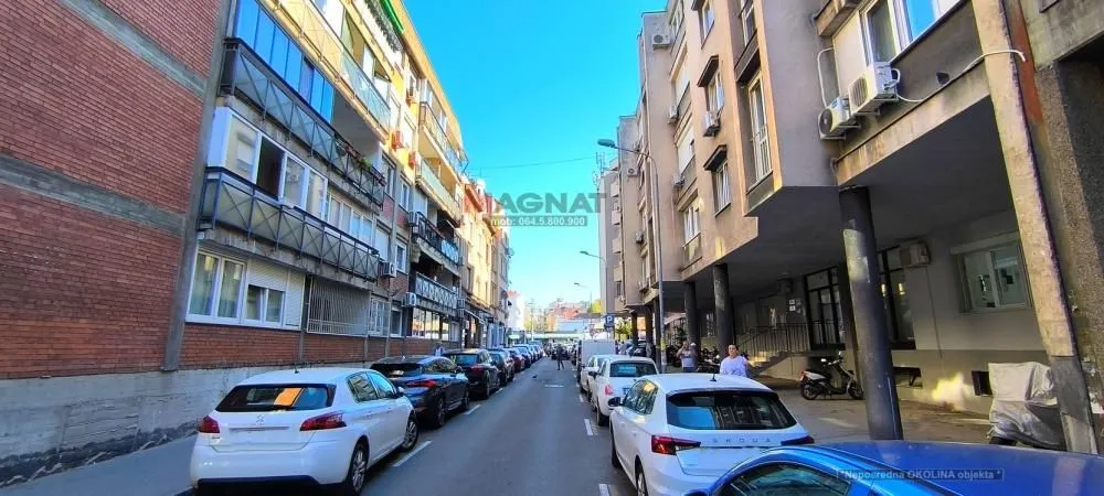 Prodaja, stan, 195m², Kalenić Pijaca, Vračar Sve Podlokacije