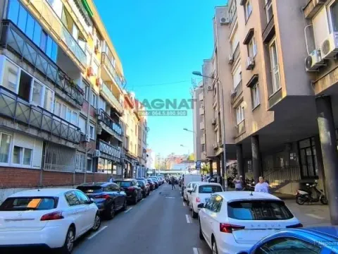 Prodaja, stan, 195m², Kalenić Pijaca, Vračar Sve Podlokacije - image 12