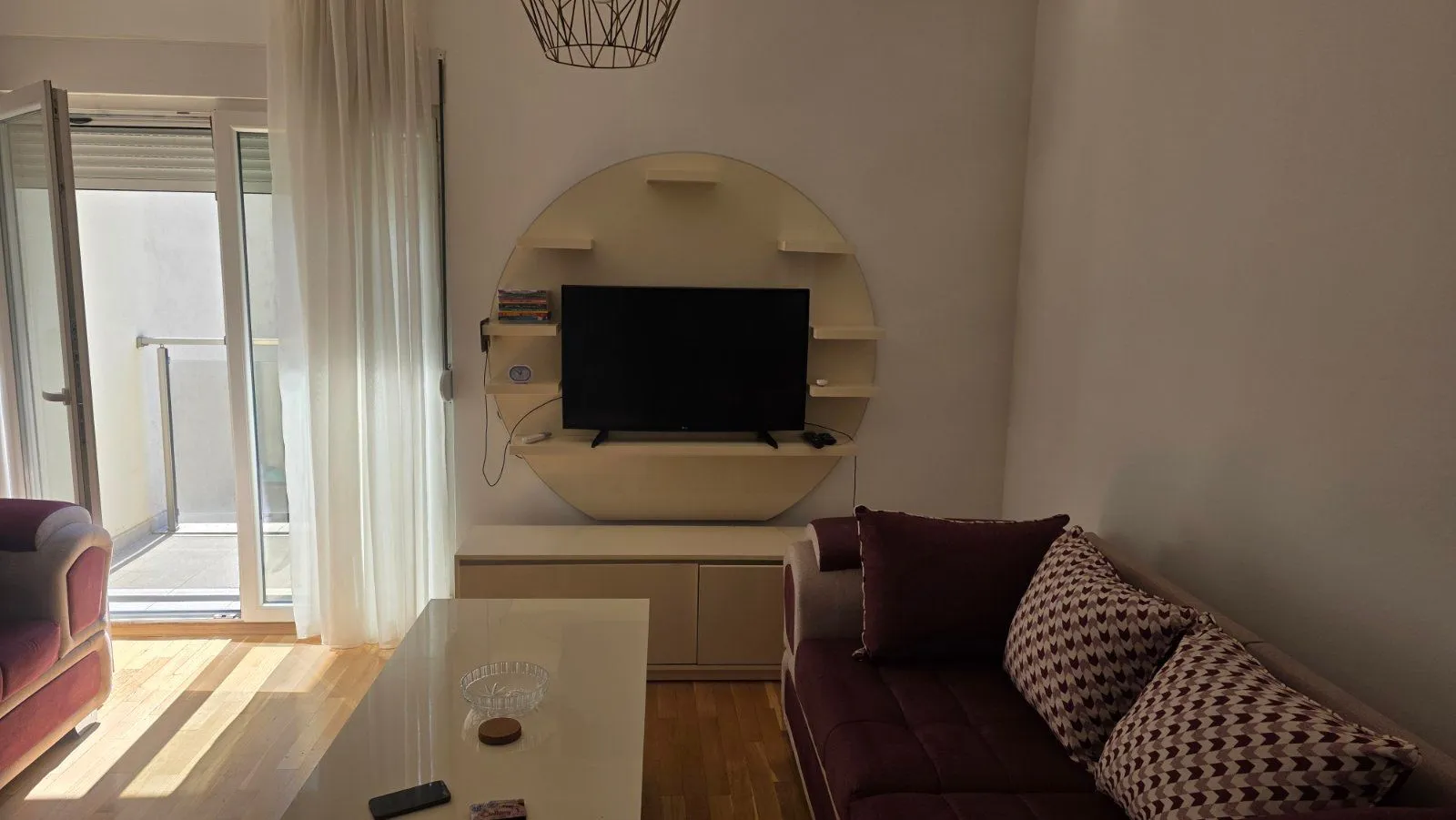 Izdavanje, četvorosoban stan, 74m², Blok 9, Podgorica