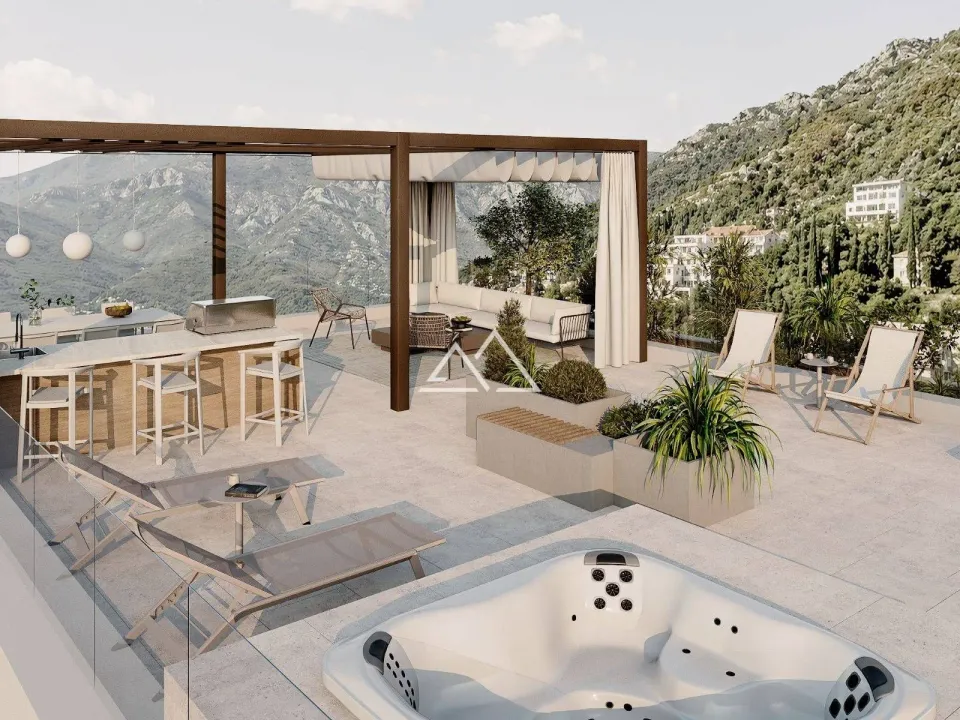 Sale, two bedroom apartment, 248m², Centar, Tivat