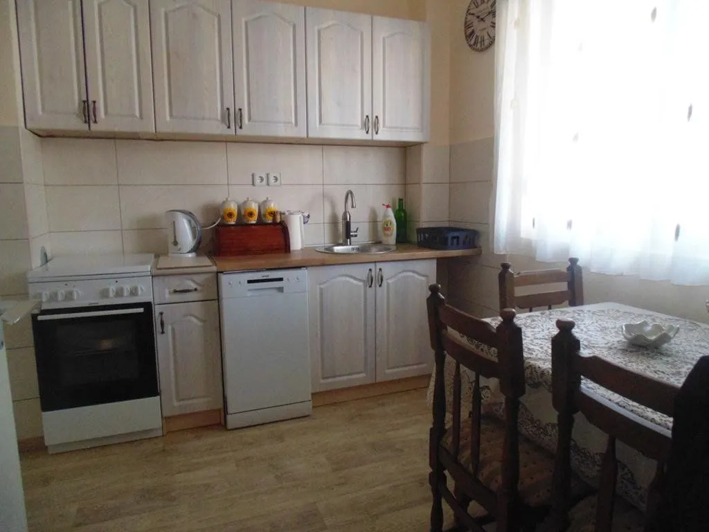 Izdavanje, dvosoban stan, 68m², Preko Morače, Podgorica