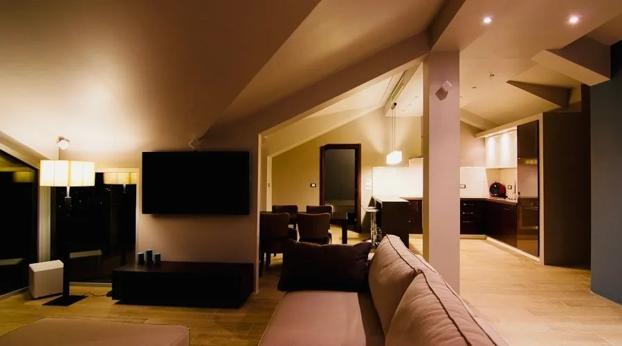 Izdavanje, jednosoban stan, 130m², Kavač, Kotor