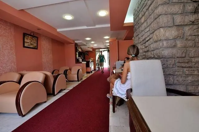 Sale, hospitality venue, 755m², Petrovac, Budva