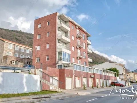 Sale, two bedroom apartment, 85m², Petrovac, Budva - image 5