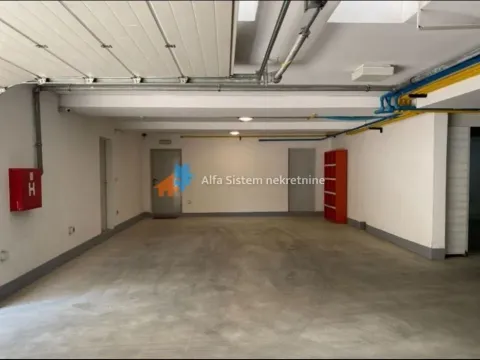 Rent, house, 320m², Savski Venac, Beograd - image 32