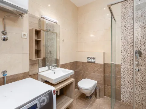 Prodaja, trosoban stan, 152m², Petrovac, Budva - image 11