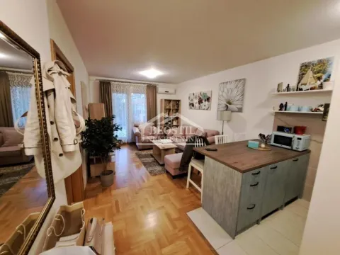 Sale, two bedroom apartment, 57m², Lekino Brdo, Voždovac Sve Podlokacije - image 4