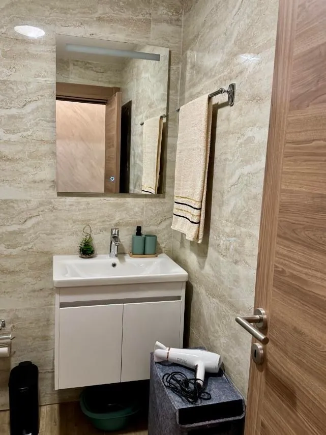 Rent, two bedroom apartment, 62m², Radanovići, Kotor