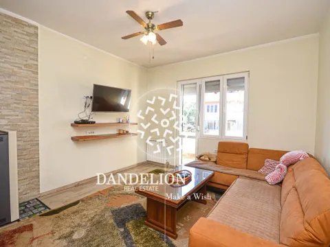 Izdavanje, dvosoban stan, 90m², Centar, Podgorica