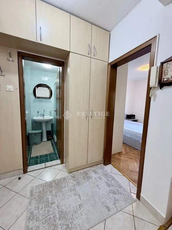 Rent, one bedroom apartment, 38m², Stari Aerodrom, Podgorica