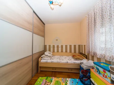 Izdavanje, dvosoban stan, 55m², Stari Aerodrom, Podgorica - image 7