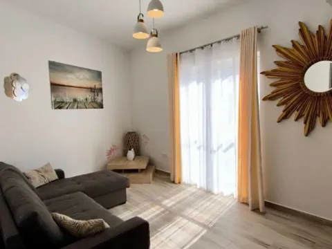 Sale, one bedroom apartment, 35m², Bečići, Budva - image 2