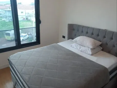 Izdavanje, kuća, 168m², Gornja Gorica, Podgorica - image 12