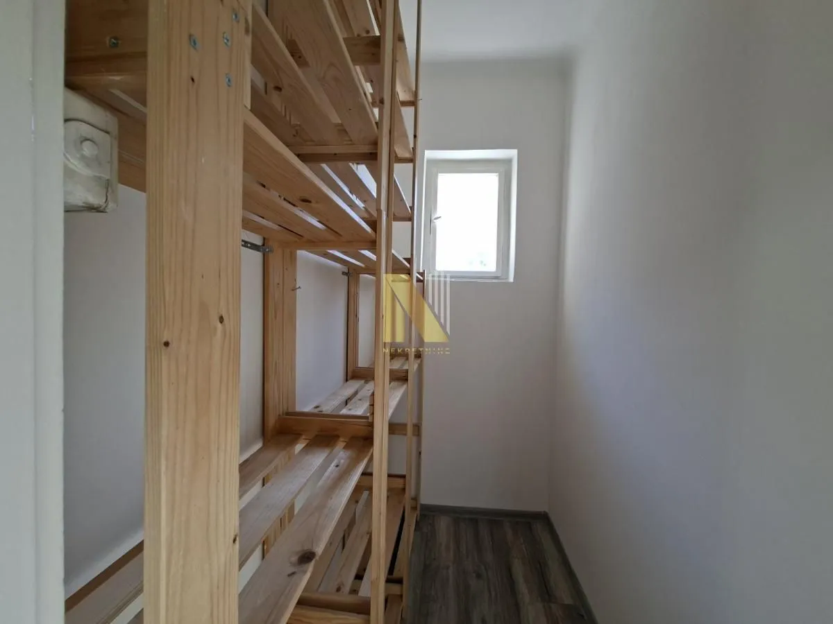 Rent, office space, 85m², Stari grad, Novi Sad