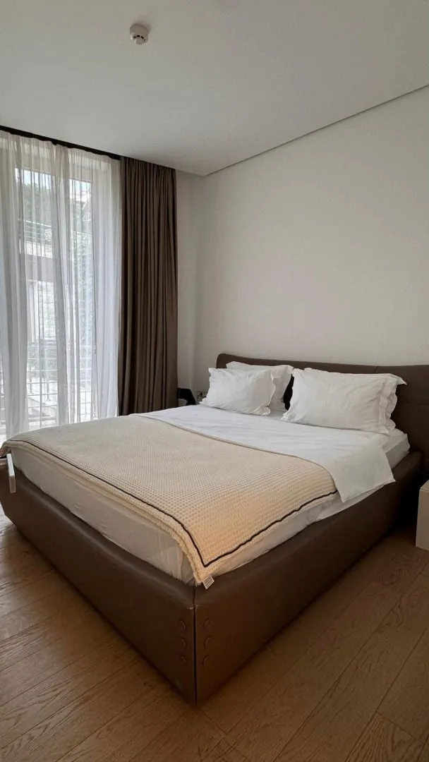 Izdavanje, stan, 158m², Budva, Crna Gora