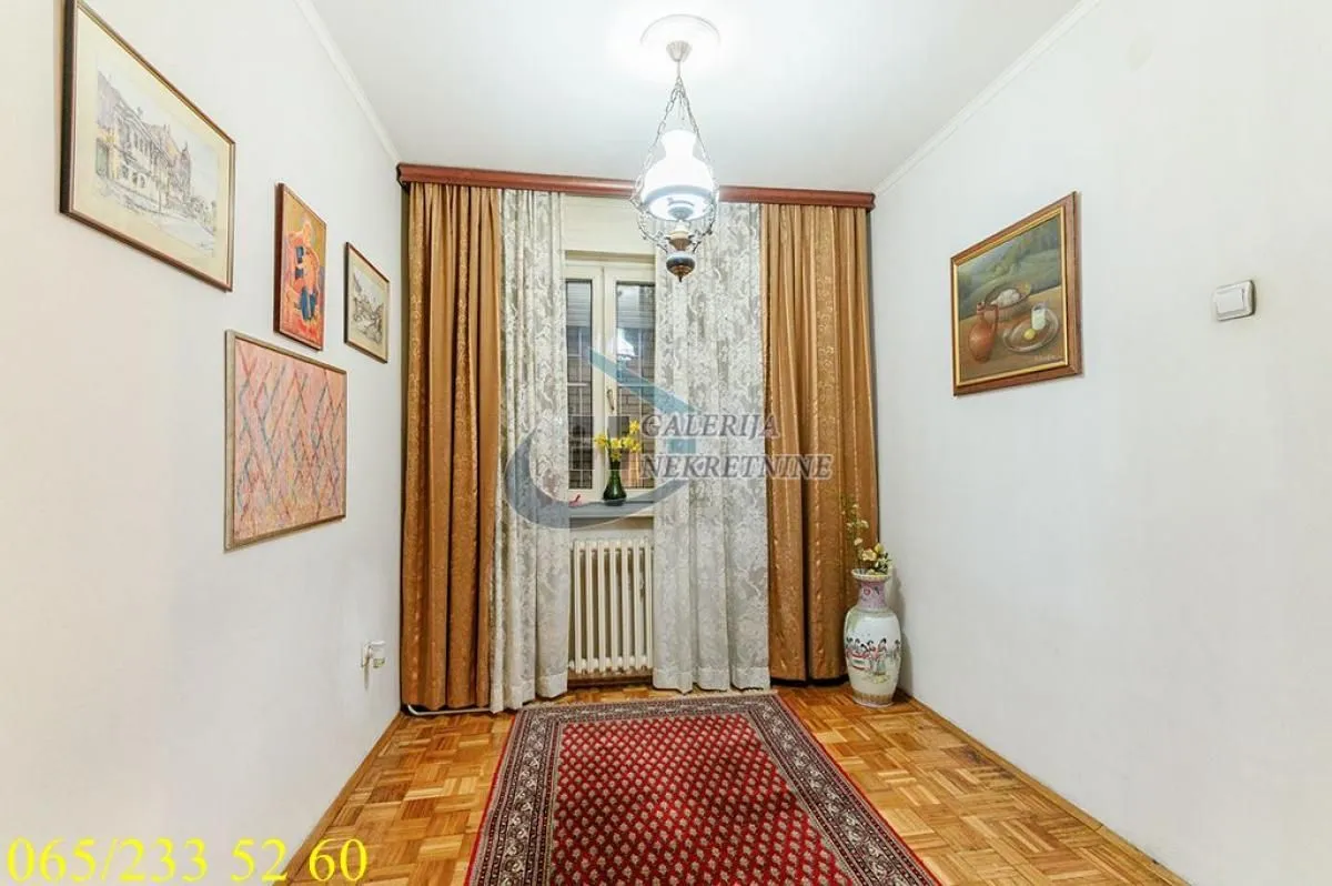 Prodaja, trosoban stan, 73m², Vračar Sve Podlokacije, Beograd