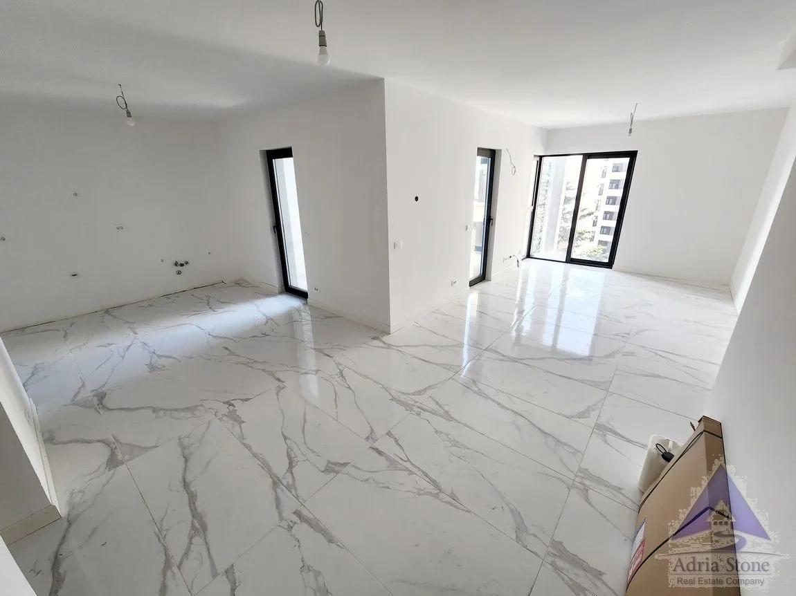 Prodaja, dvosoban stan, 81m², Rafailovići, Budva
