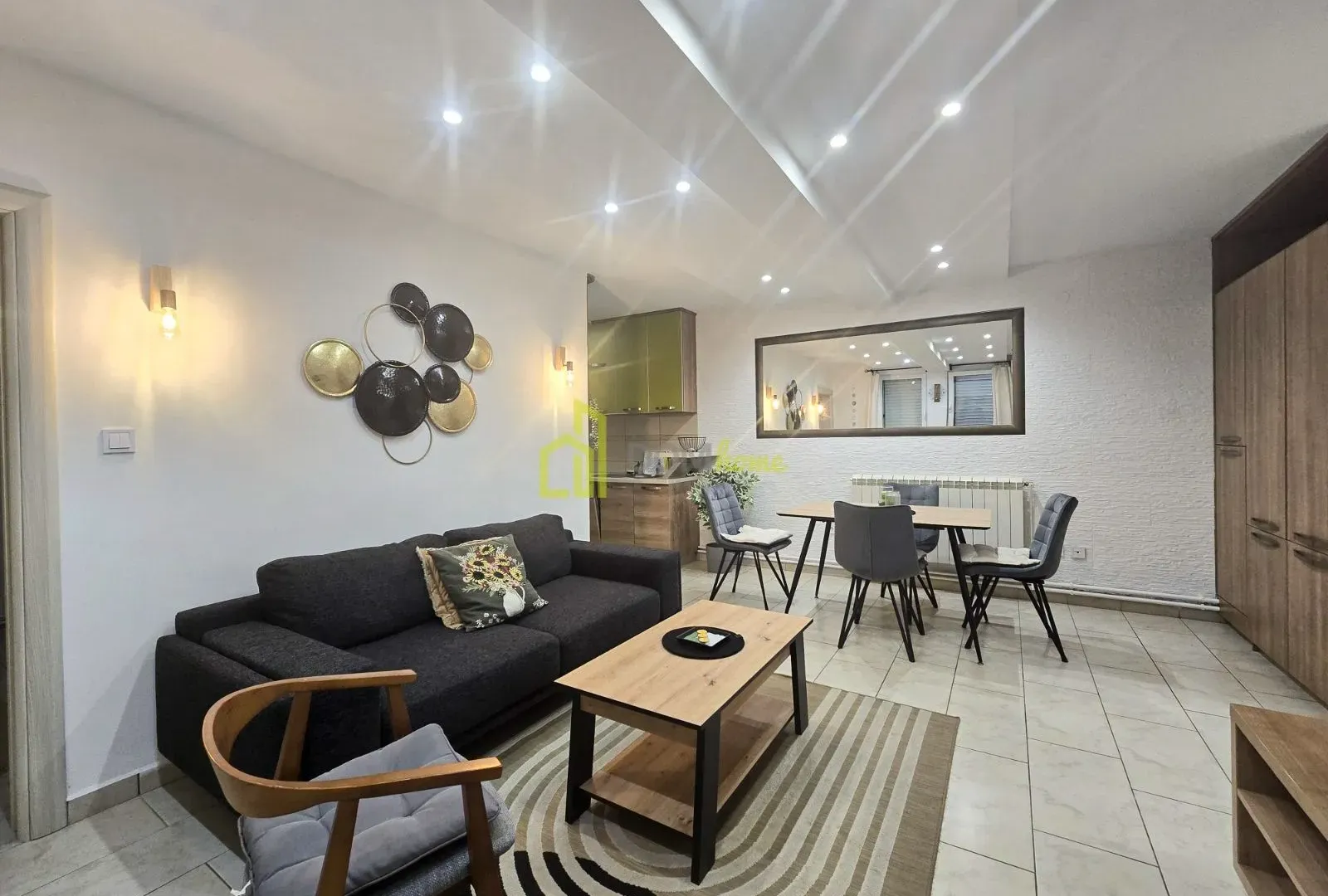 Izdavanje, dvosoban stan, 55m², Donja Lastva, Tivat