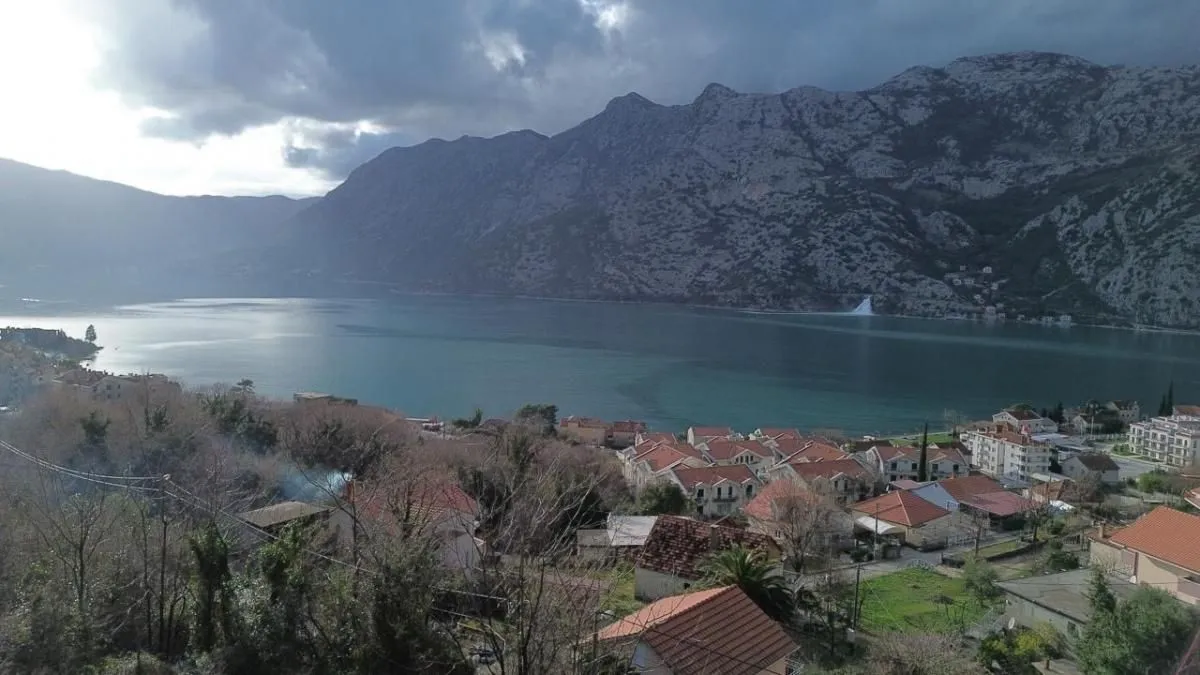 Prodaja, plac, 400m², Risan, Kotor