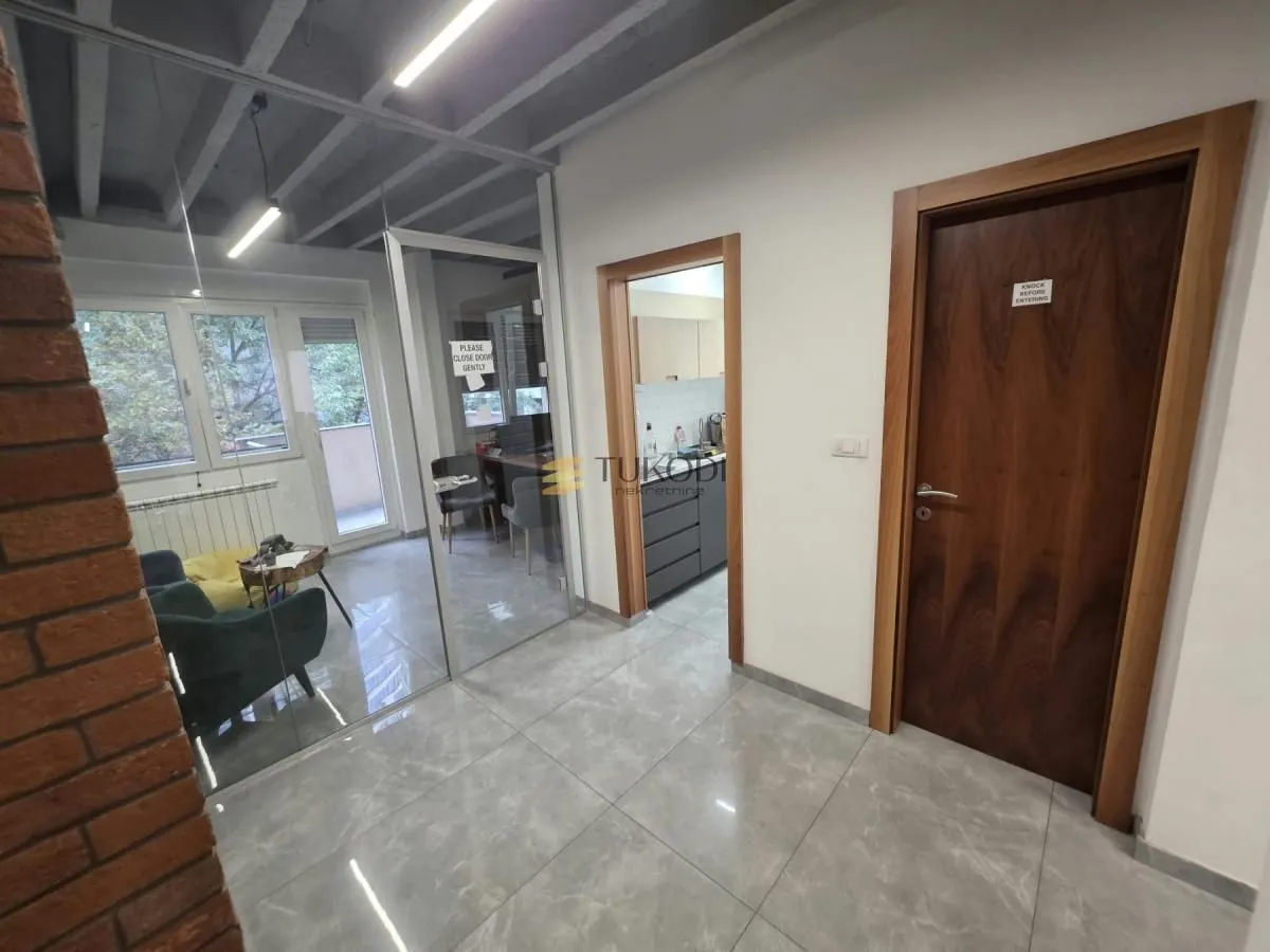 Rent, office space, 70m², Sarajevska, Beograd
