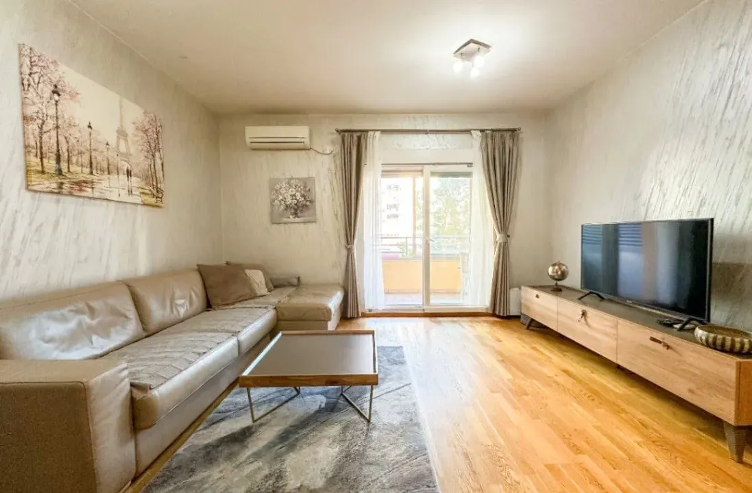 Izdavanje, jednosoban stan, 51m², City Kvart, Podgorica