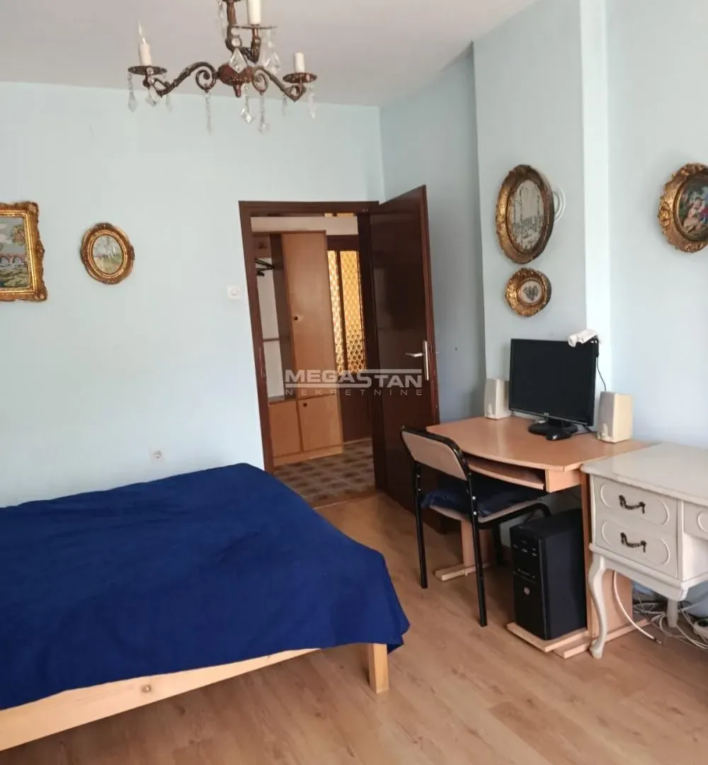 Sale, house, 270m², Mali Mokri Lug, Zvezdara Sve Podlokacije