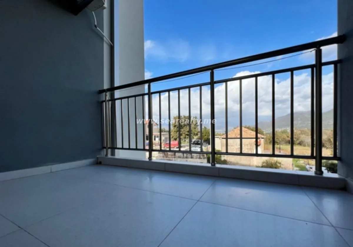 Prodaja, jednosoban stan, 71m², Tivat, Crna Gora