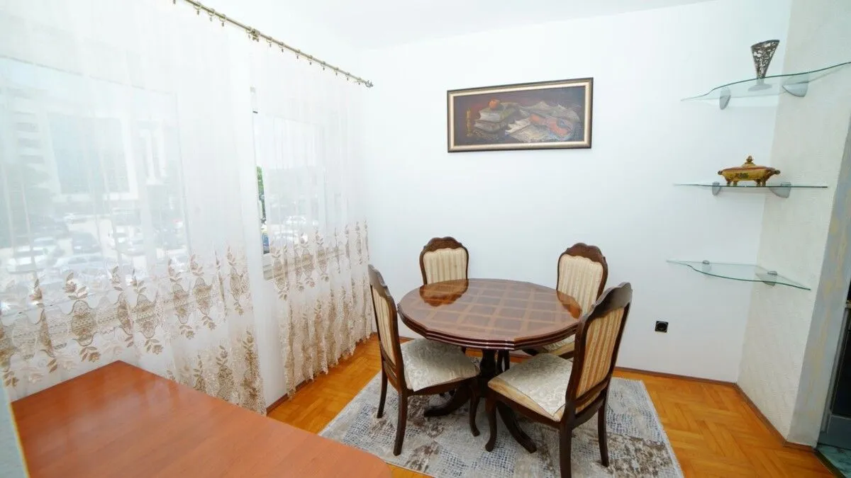 Izdavanje, jednosoban stan, 44m², Preko Morače, Podgorica