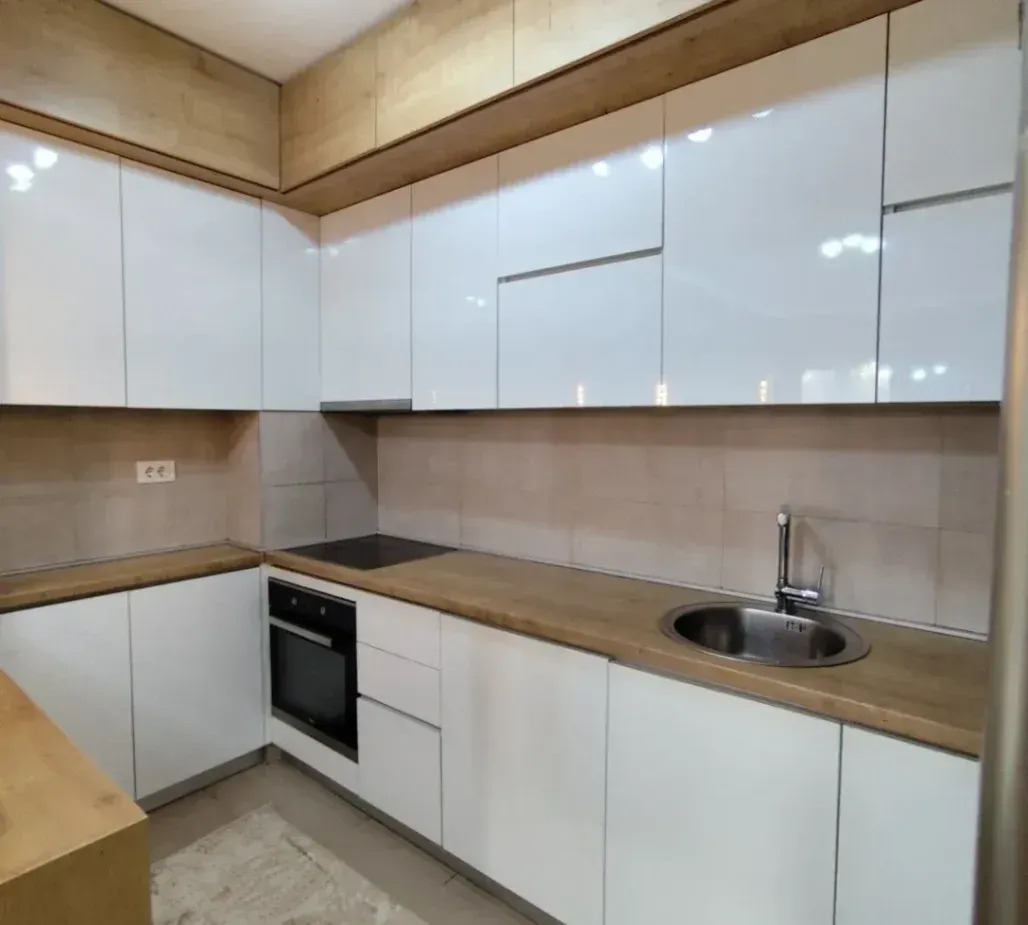 Izdavanje, dvosoban stan, 64m², City Kej, Podgorica