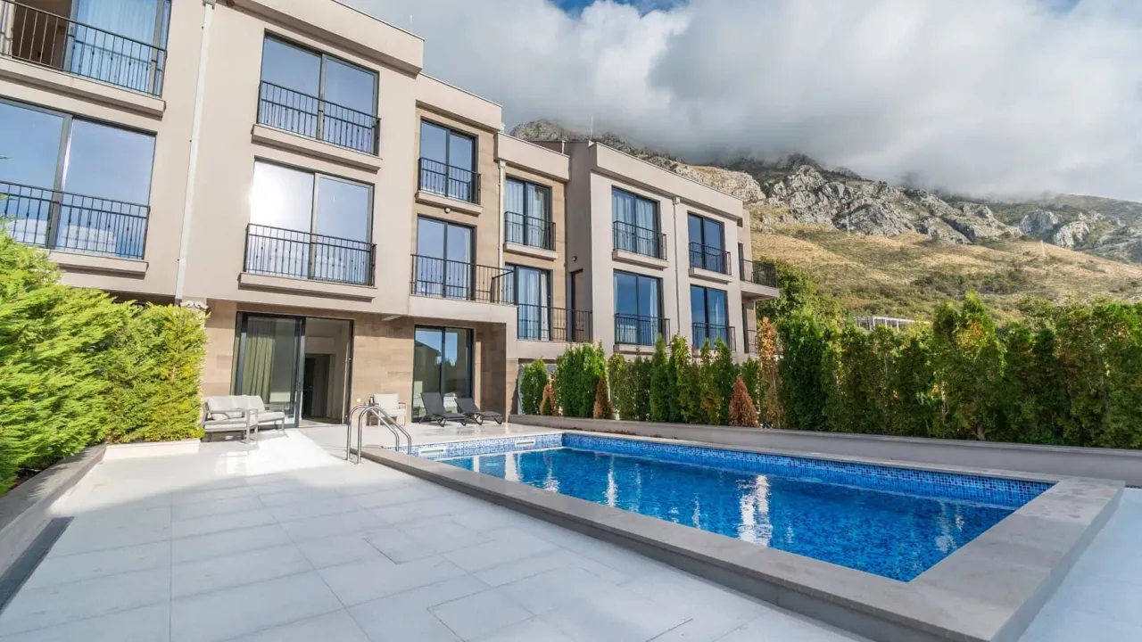 Sale, house, 220m², Reževići, Budva