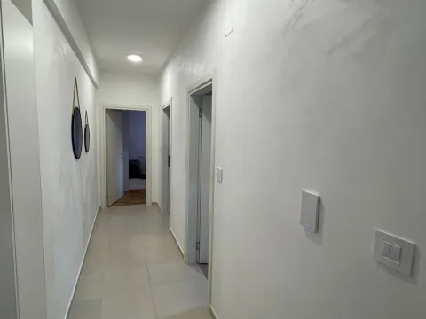 Izdavanje, dvosoban stan, 75m², Zabjelo, Podgorica - image 9