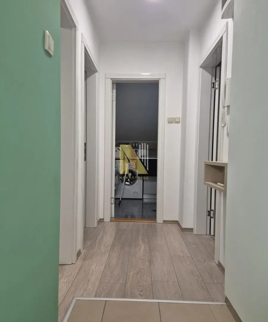 Prodaja, četvorosoban stan, 119m², Nova Detelinara, Novi Sad Sve Podlokacije