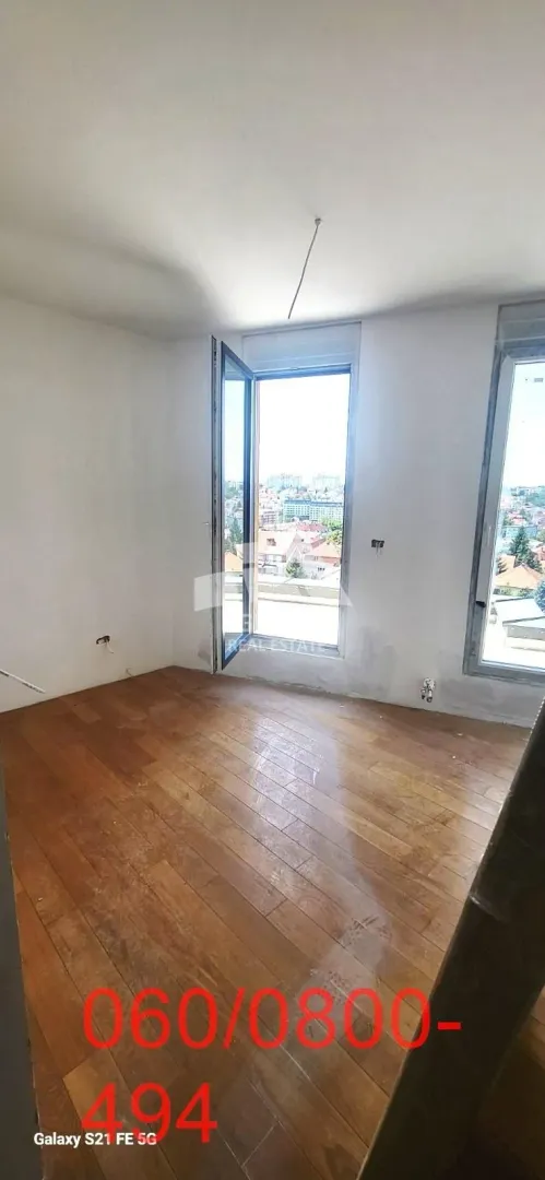 Prodaja, dvosoban stan, 89m², Voždovac Sve Podlokacije, Beograd