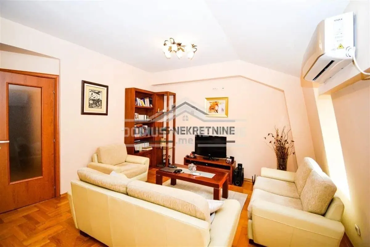 Rent, one bedroom apartment, 54m², Krivi Most, Podgorica