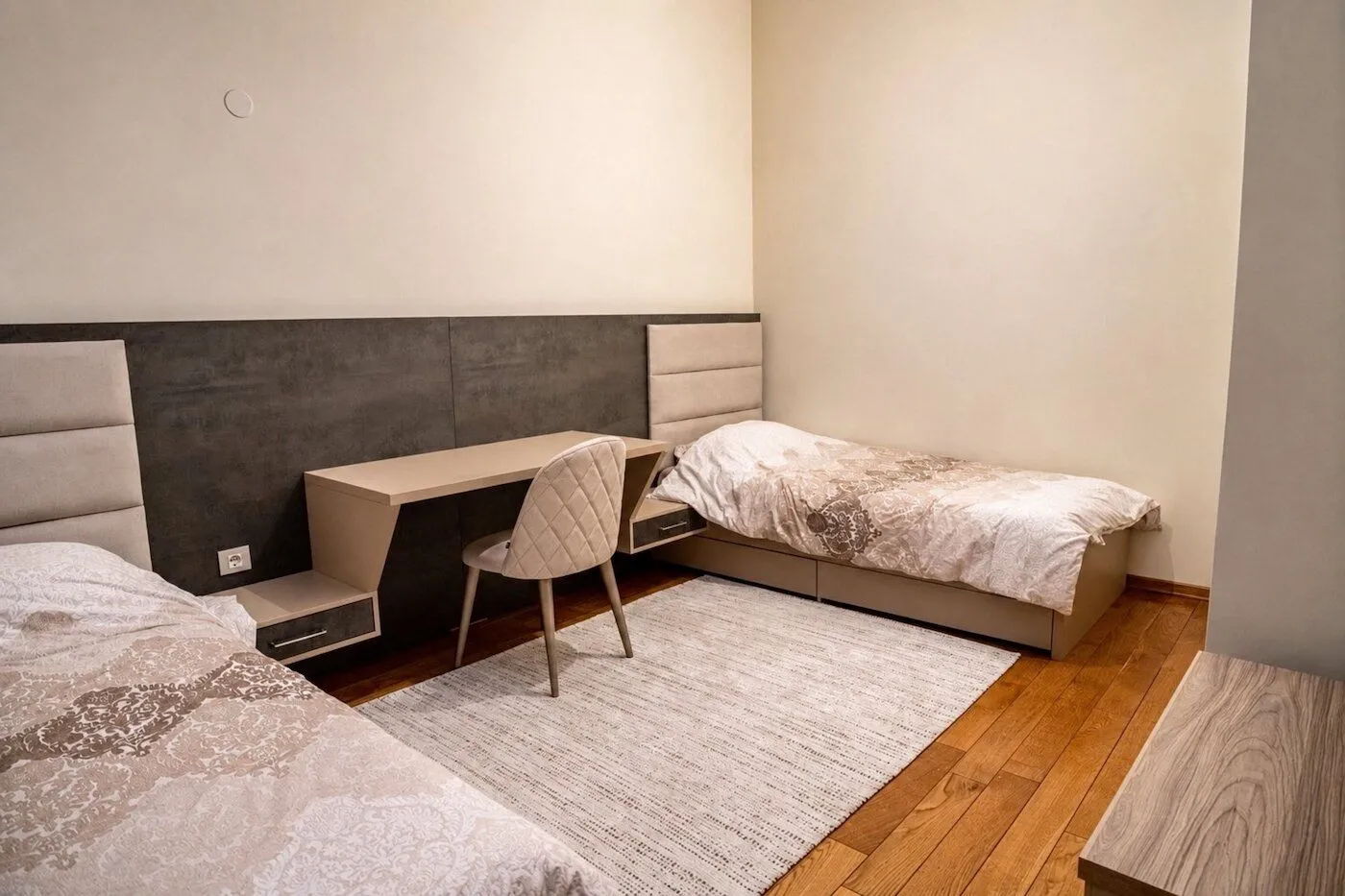Rent, three bedroom apartment, 140m², Krivi Most, Podgorica