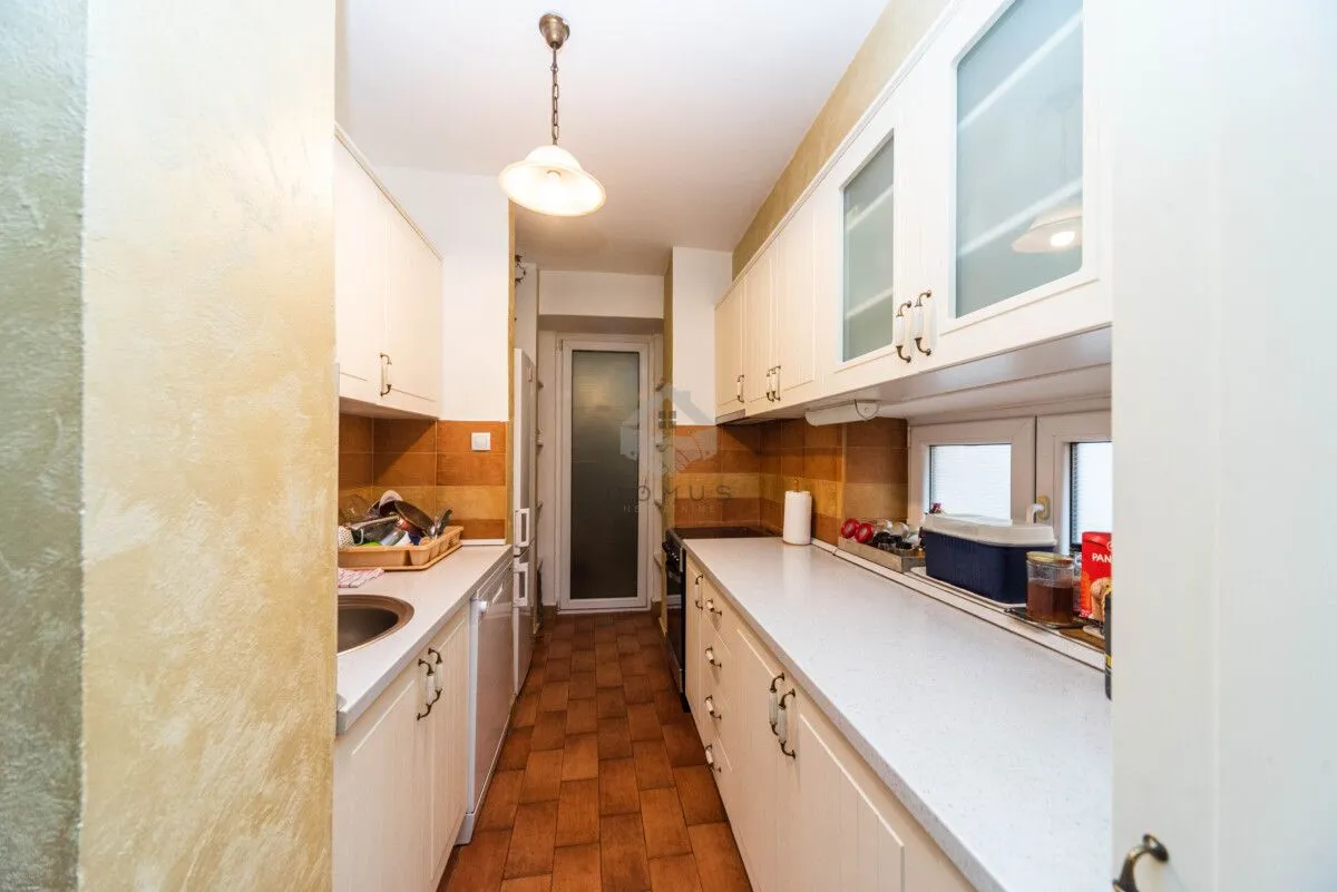 Prodaja, trosoban stan, 120m², Centar, Podgorica