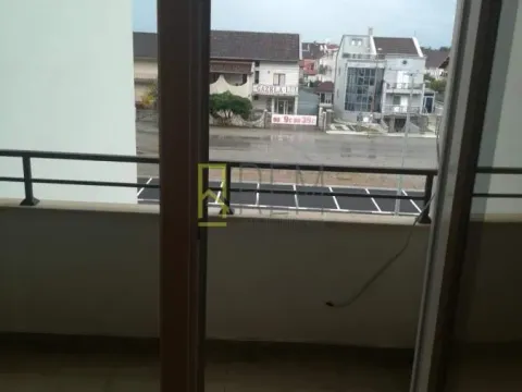 Rent, two bedroom apartment, 70m², Stari Aerodrom, Podgorica - image 4
