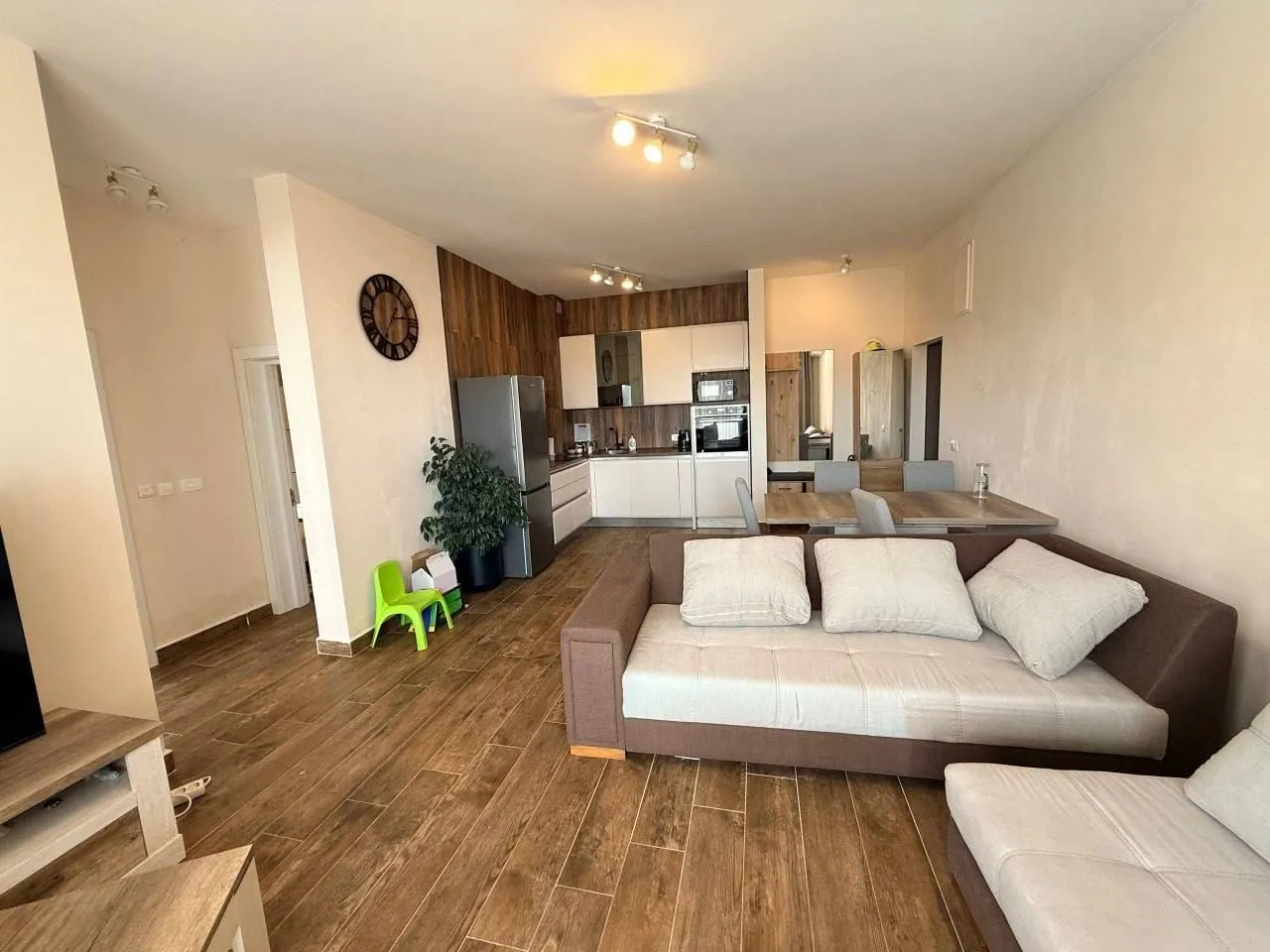 Prodaja, dvosoban stan, 76m², Centar, Budva